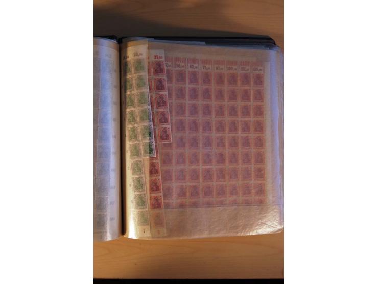 1919/23, Infla, postfrischer reichhaltiger Posten in Bogen und Bogenteilen