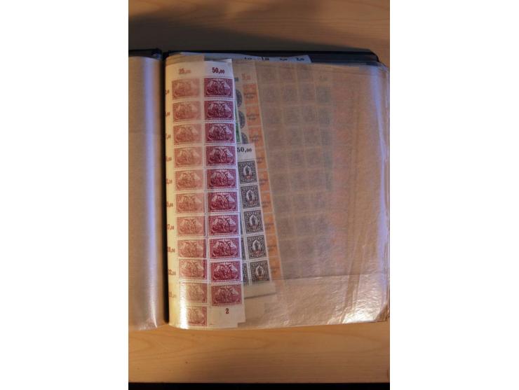 1919/23, Infla, postfrischer reichhaltiger Posten in Bogen und Bogenteilen