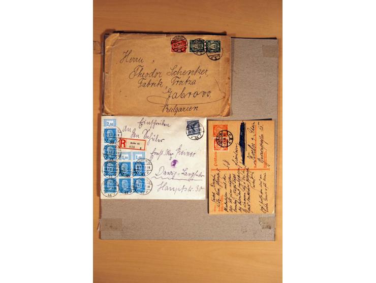 1920/39, über 200 Briefe und Karten mit Schwerpunkt bei den Ganzsachen, dabei viele Bildpost- und Sonderkarten, Halbamtliche 