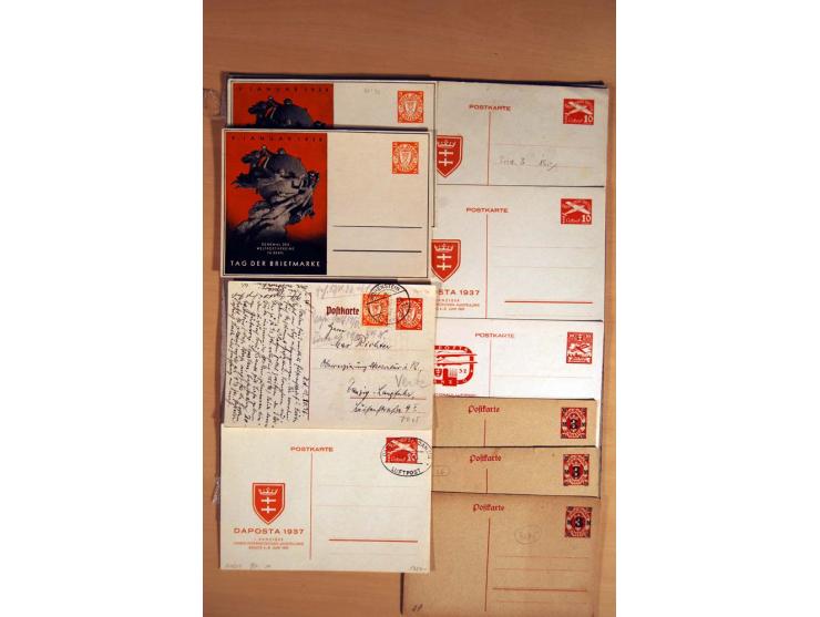 1920/39, über 200 Briefe und Karten mit Schwerpunkt bei den Ganzsachen, dabei viele Bildpost- und Sonderkarten, Halbamtliche 