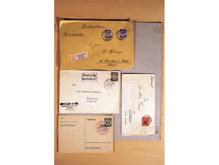 1920/39, über 200 Briefe und Karten mit Schwerpunkt bei den Ganzsachen, dabei viele Bildpost- und Sonderkarten, Halbamtliche 