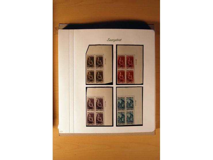 1920/34, ungebrauchte und postfrische sehr umfangreiche Sammlung mit einer Vielzahl von Aufdrucktypen, Abarten, ungezähnten W