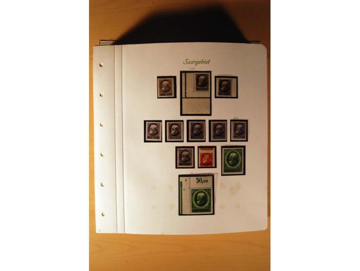 1920/34, ungebrauchte und postfrische sehr umfangreiche Sammlung mit einer Vielzahl von Aufdrucktypen, Abarten, ungezähnten W