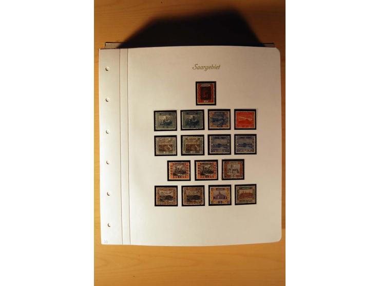 1920/34, ungebrauchte und postfrische sehr umfangreiche Sammlung mit einer Vielzahl von Aufdrucktypen, Abarten, ungezähnten W