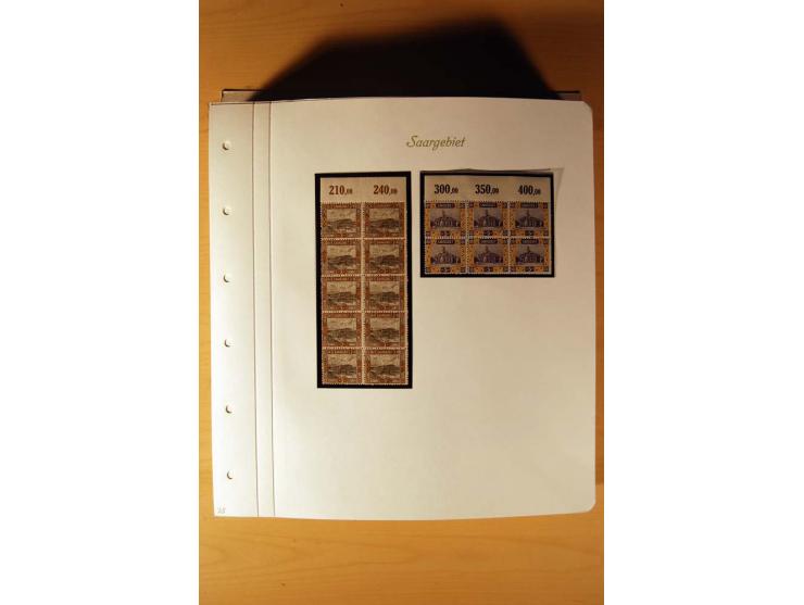 1920/34, ungebrauchte und postfrische sehr umfangreiche Sammlung mit einer Vielzahl von Aufdrucktypen, Abarten, ungezähnten W