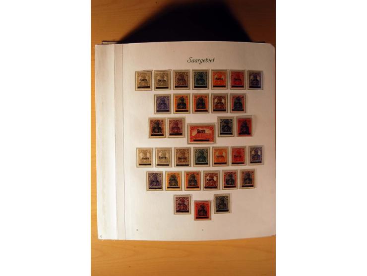 1920/34, ungebrauchte und postfrische sehr umfangreiche Sammlung mit einer Vielzahl von Aufdrucktypen, Abarten, ungezähnten W