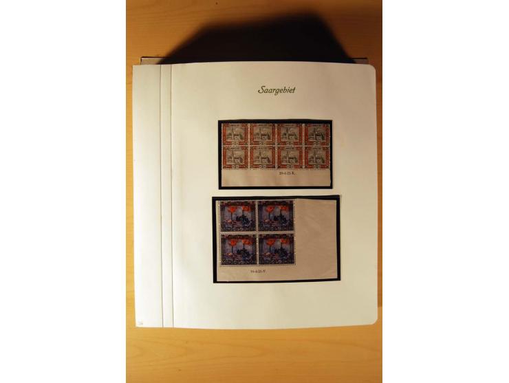 1920/34, ungebrauchte und postfrische sehr umfangreiche Sammlung mit einer Vielzahl von Aufdrucktypen, Abarten, ungezähnten W
