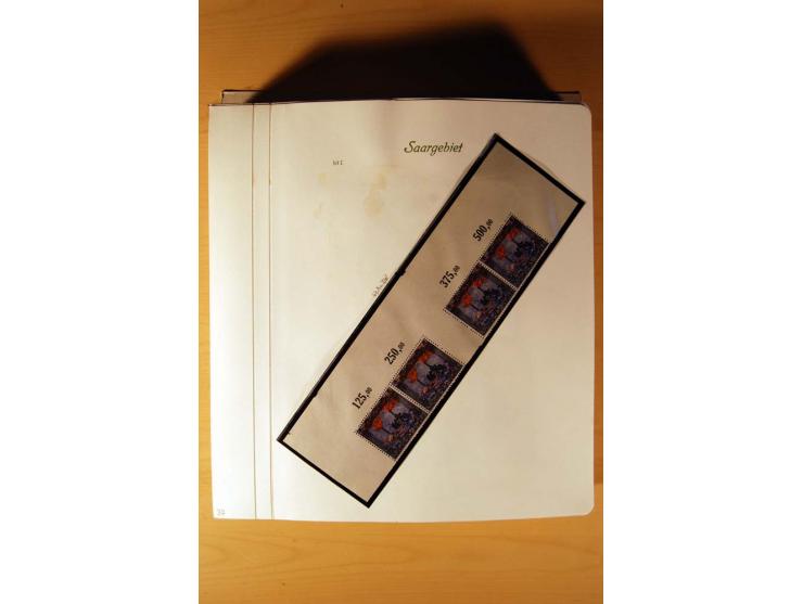 1920/34, ungebrauchte und postfrische sehr umfangreiche Sammlung mit einer Vielzahl von Aufdrucktypen, Abarten, ungezähnten W