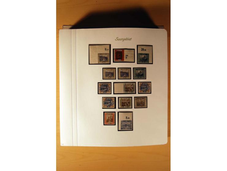 1920/34, ungebrauchte und postfrische sehr umfangreiche Sammlung mit einer Vielzahl von Aufdrucktypen, Abarten, ungezähnten W