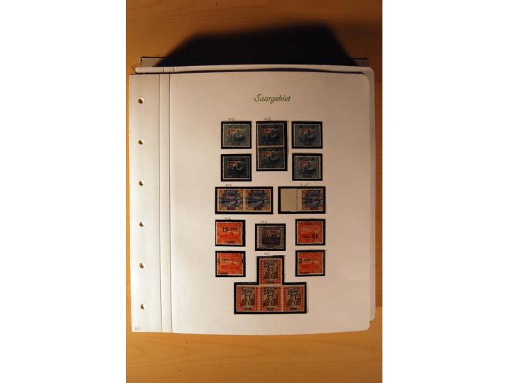 1920/34, ungebrauchte und postfrische sehr umfangreiche Sammlung mit einer Vielzahl von Aufdrucktypen, Abarten, ungezähnten W