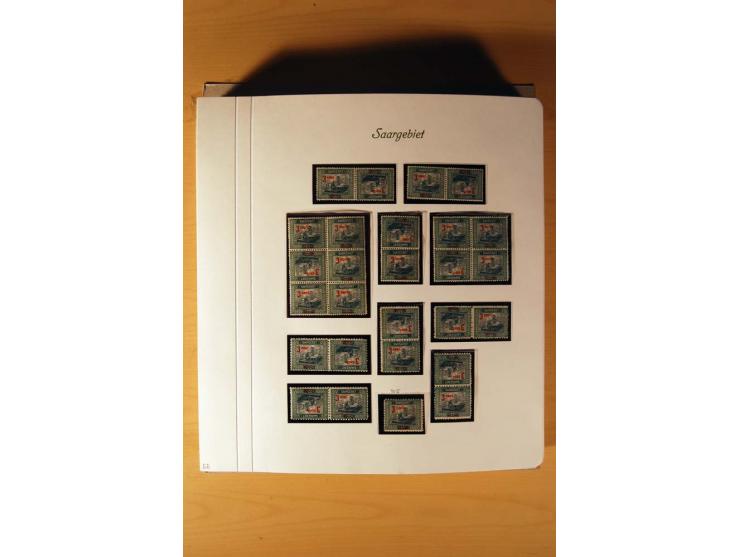 1920/34, ungebrauchte und postfrische sehr umfangreiche Sammlung mit einer Vielzahl von Aufdrucktypen, Abarten, ungezähnten W