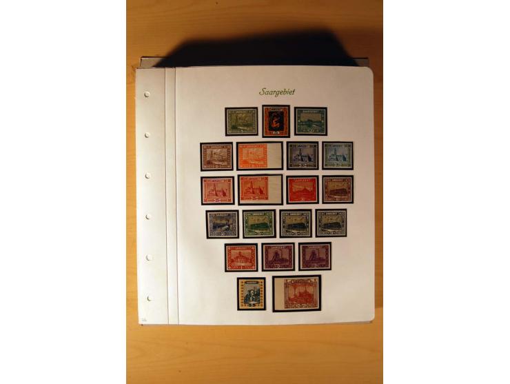 1920/34, ungebrauchte und postfrische sehr umfangreiche Sammlung mit einer Vielzahl von Aufdrucktypen, Abarten, ungezähnten W