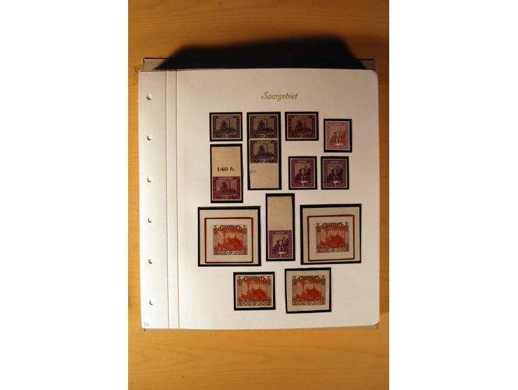1920/34, ungebrauchte und postfrische sehr umfangreiche Sammlung mit einer Vielzahl von Aufdrucktypen, Abarten, ungezähnten W