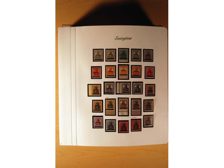 1920/34, ungebrauchte und postfrische sehr umfangreiche Sammlung mit einer Vielzahl von Aufdrucktypen, Abarten, ungezähnten W