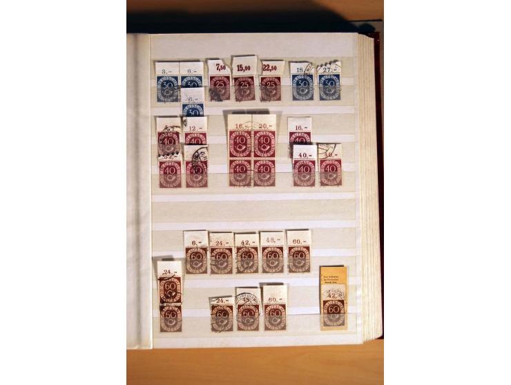 1951, Posthorn, umfangreiche gestempelte Spezialsammlung mit schönen Briefstücken, dabei waagerechte und senkrechte Paare, Vi