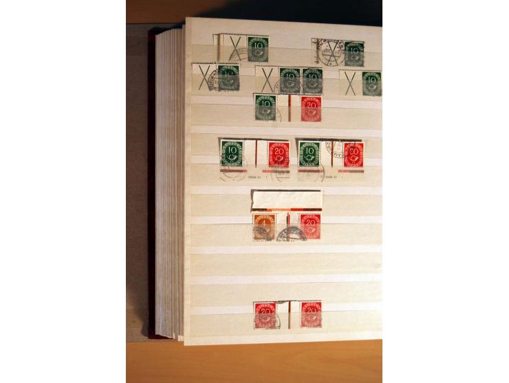 1951, Posthorn, umfangreiche gestempelte Spezialsammlung mit schönen Briefstücken, dabei waagerechte und senkrechte Paare, Vi