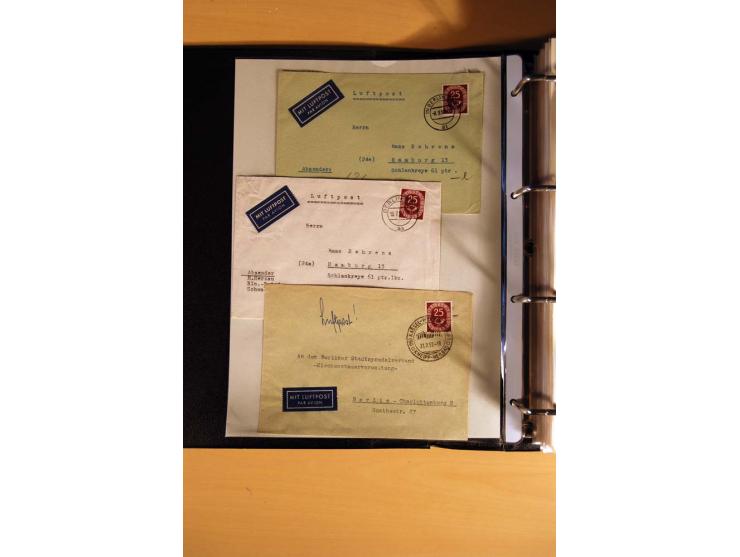 1951, POSTHORN, umfangreiche Sammlung mit einigen hundert Briefen, Karten und Paketkarten in 6 Ordnern inkl. 1 Band Ganzsache