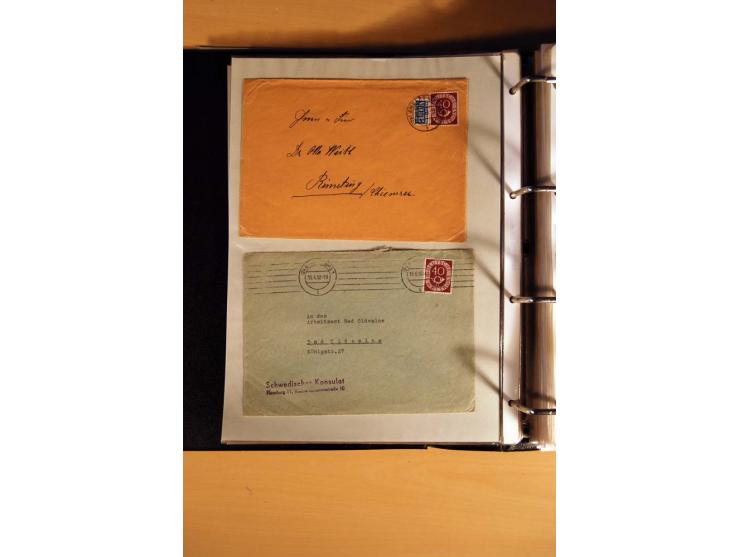 1951, POSTHORN, umfangreiche Sammlung mit einigen hundert Briefen, Karten und Paketkarten in 6 Ordnern inkl. 1 Band Ganzsache