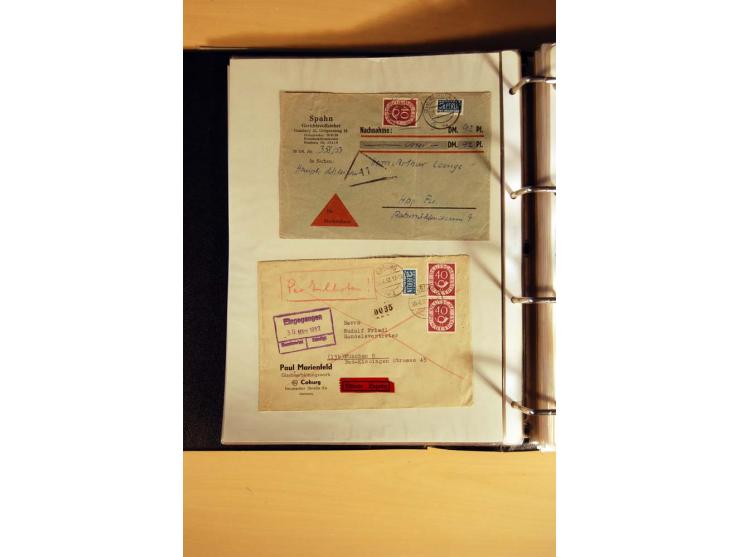 1951, POSTHORN, umfangreiche Sammlung mit einigen hundert Briefen, Karten und Paketkarten in 6 Ordnern inkl. 1 Band Ganzsache