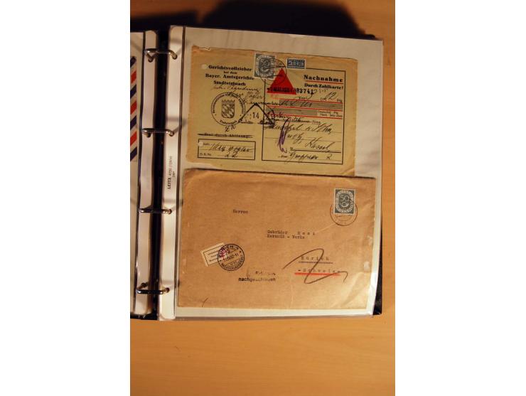 1951, POSTHORN, umfangreiche Sammlung mit einigen hundert Briefen, Karten und Paketkarten in 6 Ordnern inkl. 1 Band Ganzsache