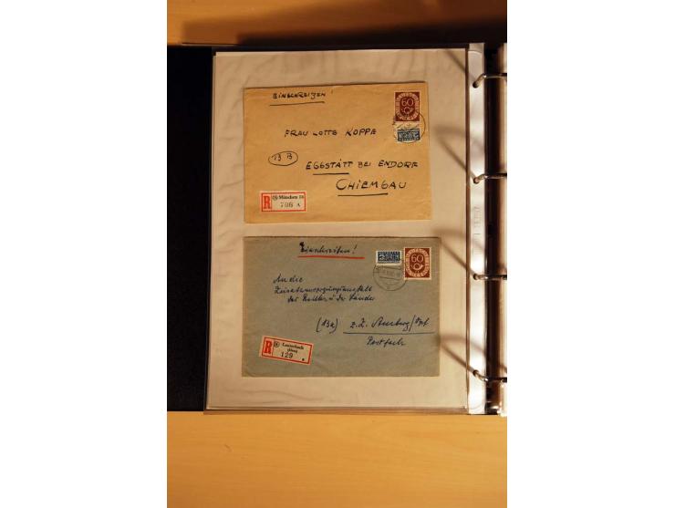 1951, POSTHORN, umfangreiche Sammlung mit einigen hundert Briefen, Karten und Paketkarten in 6 Ordnern inkl. 1 Band Ganzsache