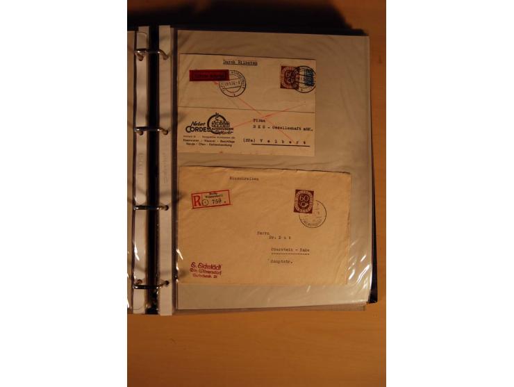 1951, POSTHORN, umfangreiche Sammlung mit einigen hundert Briefen, Karten und Paketkarten in 6 Ordnern inkl. 1 Band Ganzsache