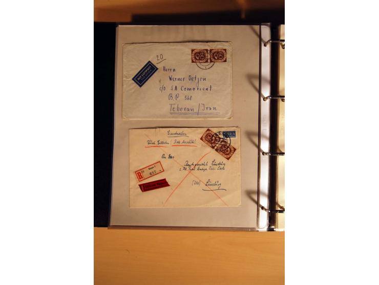 1951, POSTHORN, umfangreiche Sammlung mit einigen hundert Briefen, Karten und Paketkarten in 6 Ordnern inkl. 1 Band Ganzsache