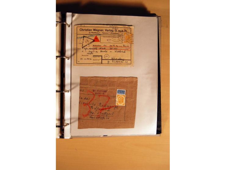 1951, POSTHORN, umfangreiche Sammlung mit einigen hundert Briefen, Karten und Paketkarten in 6 Ordnern inkl. 1 Band Ganzsache