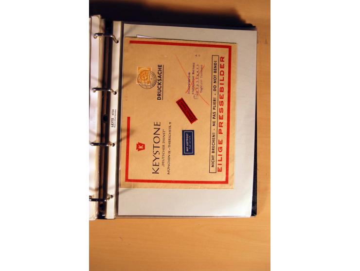 1951, POSTHORN, umfangreiche Sammlung mit einigen hundert Briefen, Karten und Paketkarten in 6 Ordnern inkl. 1 Band Ganzsache