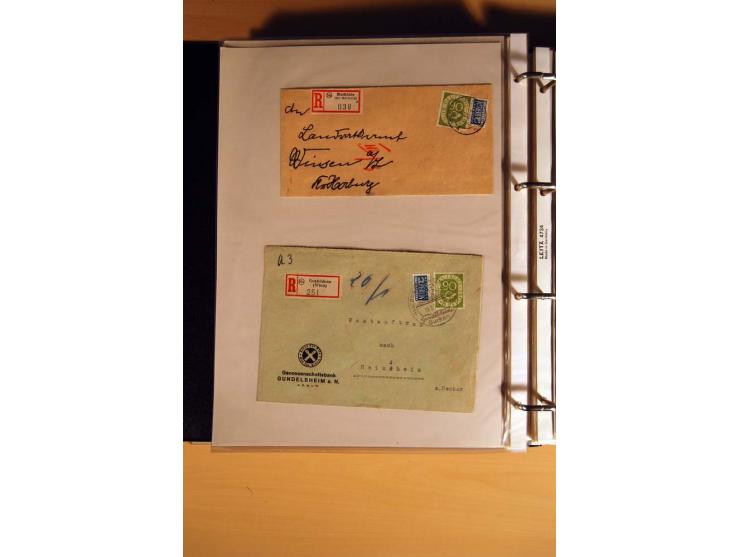 1951, POSTHORN, umfangreiche Sammlung mit einigen hundert Briefen, Karten und Paketkarten in 6 Ordnern inkl. 1 Band Ganzsache
