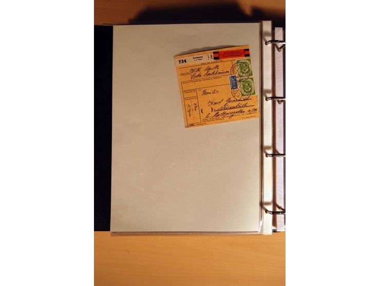 1951, POSTHORN, umfangreiche Sammlung mit einigen hundert Briefen, Karten und Paketkarten in 6 Ordnern inkl. 1 Band Ganzsache