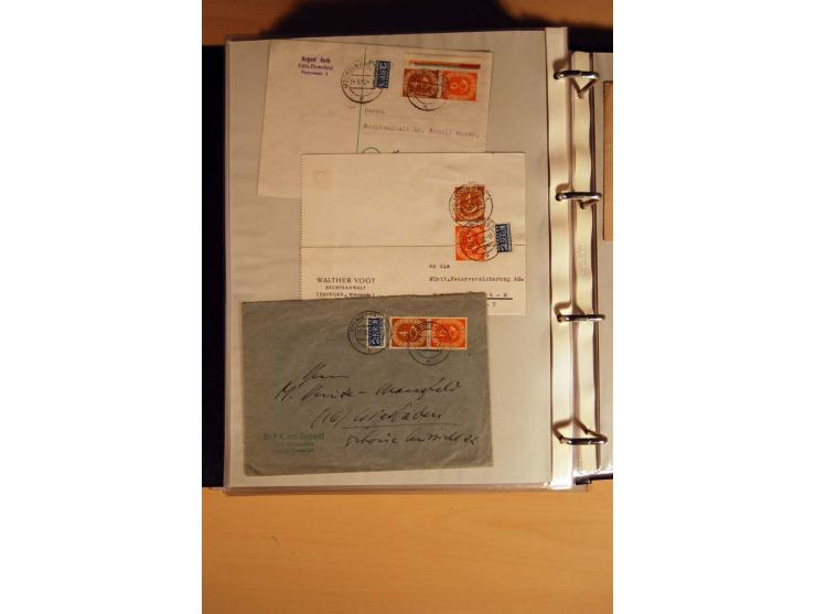 1951, POSTHORN, umfangreiche Sammlung mit einigen hundert Briefen, Karten und Paketkarten in 6 Ordnern inkl. 1 Band Ganzsache