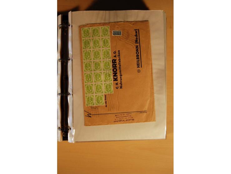 1951, POSTHORN, umfangreiche Sammlung mit einigen hundert Briefen, Karten und Paketkarten in 6 Ordnern inkl. 1 Band Ganzsache