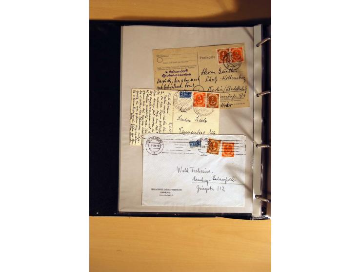 1951, POSTHORN, umfangreiche Sammlung mit einigen hundert Briefen, Karten und Paketkarten in 6 Ordnern inkl. 1 Band Ganzsache