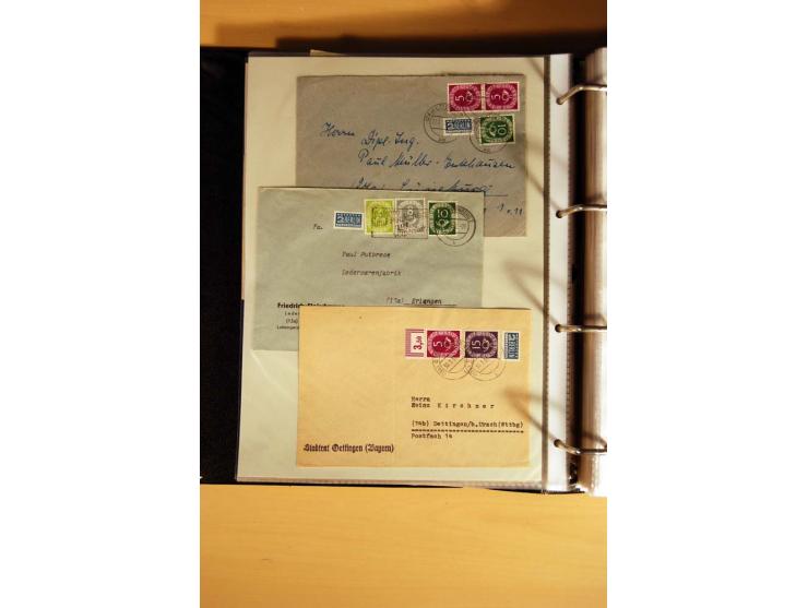 1951, POSTHORN, umfangreiche Sammlung mit einigen hundert Briefen, Karten und Paketkarten in 6 Ordnern inkl. 1 Band Ganzsache