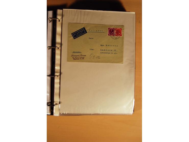 1951, POSTHORN, umfangreiche Sammlung mit einigen hundert Briefen, Karten und Paketkarten in 6 Ordnern inkl. 1 Band Ganzsache