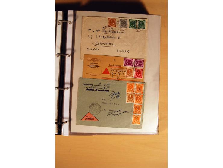 1951, POSTHORN, umfangreiche Sammlung mit einigen hundert Briefen, Karten und Paketkarten in 6 Ordnern inkl. 1 Band Ganzsache