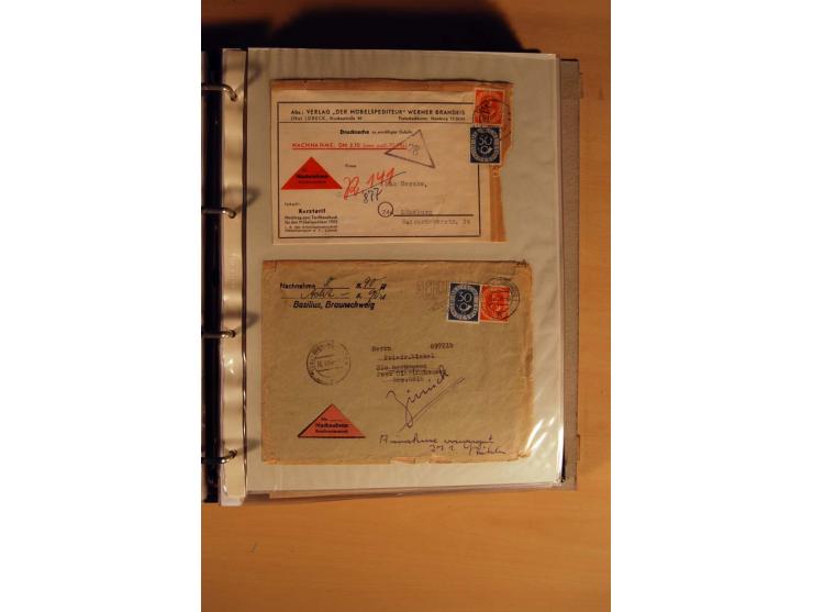1951, POSTHORN, umfangreiche Sammlung mit einigen hundert Briefen, Karten und Paketkarten in 6 Ordnern inkl. 1 Band Ganzsache