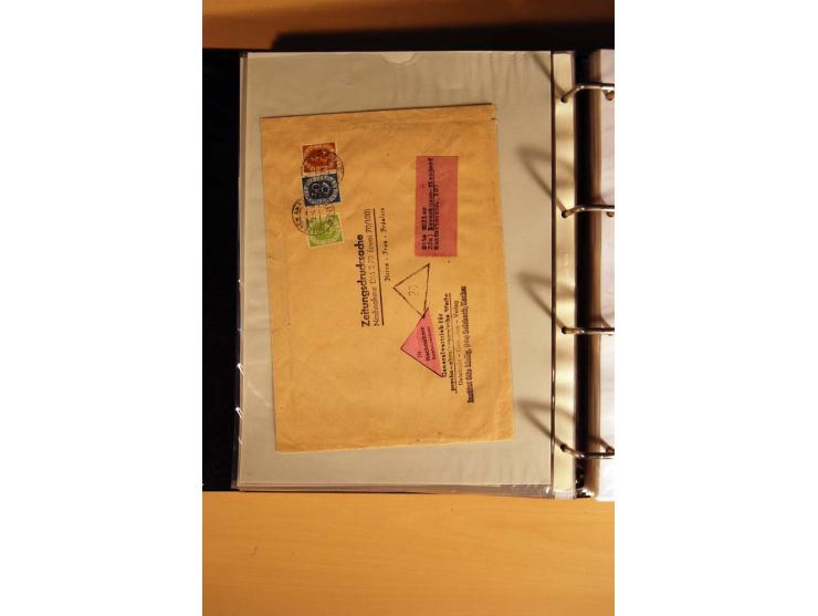 1951, POSTHORN, umfangreiche Sammlung mit einigen hundert Briefen, Karten und Paketkarten in 6 Ordnern inkl. 1 Band Ganzsache