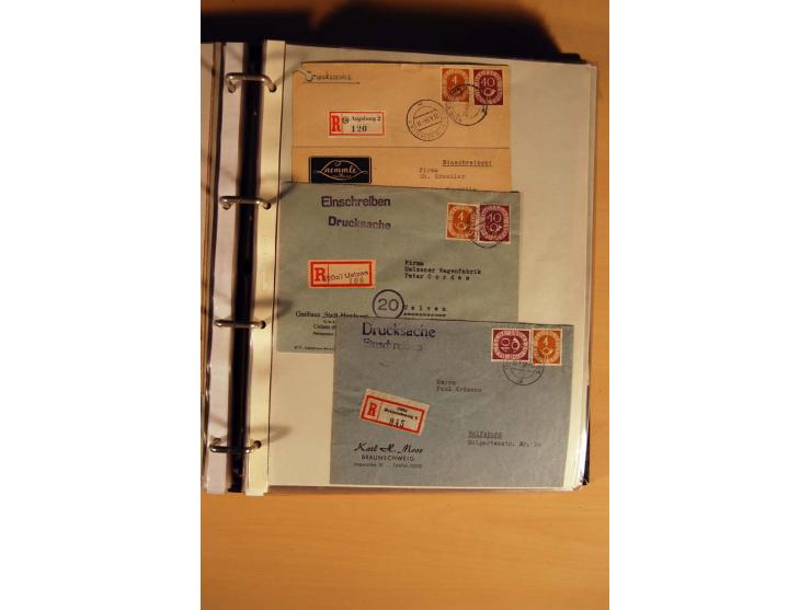 1951, POSTHORN, umfangreiche Sammlung mit einigen hundert Briefen, Karten und Paketkarten in 6 Ordnern inkl. 1 Band Ganzsache