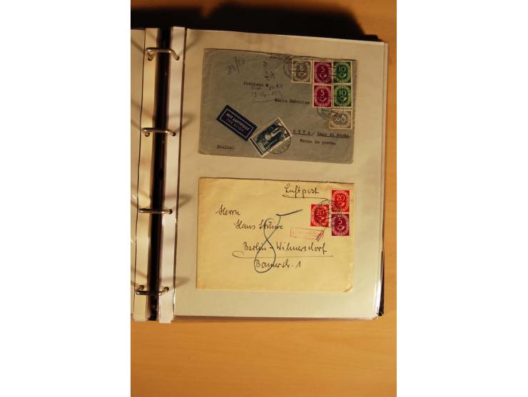 1951, POSTHORN, umfangreiche Sammlung mit einigen hundert Briefen, Karten und Paketkarten in 6 Ordnern inkl. 1 Band Ganzsache