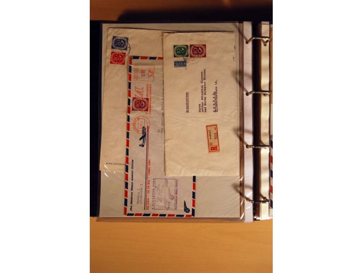 1951, POSTHORN, umfangreiche Sammlung mit einigen hundert Briefen, Karten und Paketkarten in 6 Ordnern inkl. 1 Band Ganzsache