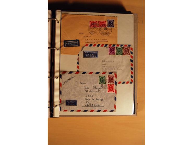 1951, POSTHORN, umfangreiche Sammlung mit einigen hundert Briefen, Karten und Paketkarten in 6 Ordnern inkl. 1 Band Ganzsache