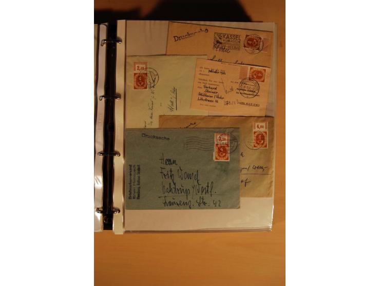 1951, POSTHORN, umfangreiche Sammlung mit einigen hundert Briefen, Karten und Paketkarten in 6 Ordnern inkl. 1 Band Ganzsache