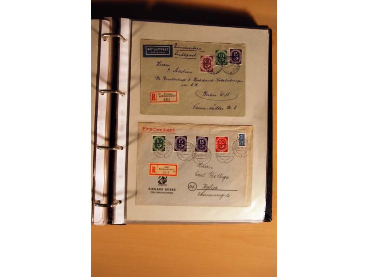1951, POSTHORN, umfangreiche Sammlung mit einigen hundert Briefen, Karten und Paketkarten in 6 Ordnern inkl. 1 Band Ganzsache