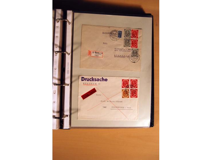 1951, POSTHORN, umfangreiche Sammlung mit einigen hundert Briefen, Karten und Paketkarten in 6 Ordnern inkl. 1 Band Ganzsache