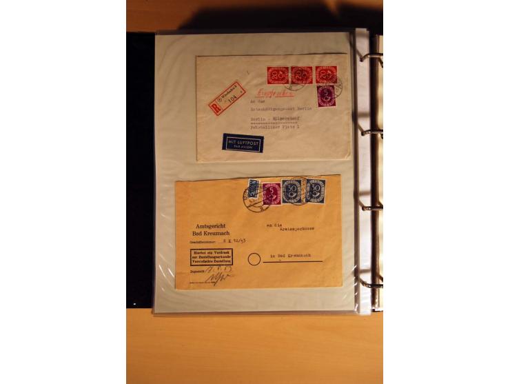 1951, POSTHORN, umfangreiche Sammlung mit einigen hundert Briefen, Karten und Paketkarten in 6 Ordnern inkl. 1 Band Ganzsache