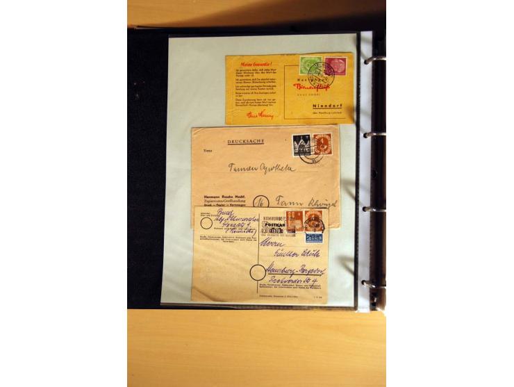 1951, POSTHORN, umfangreiche Sammlung mit einigen hundert Briefen, Karten und Paketkarten in 6 Ordnern inkl. 1 Band Ganzsache