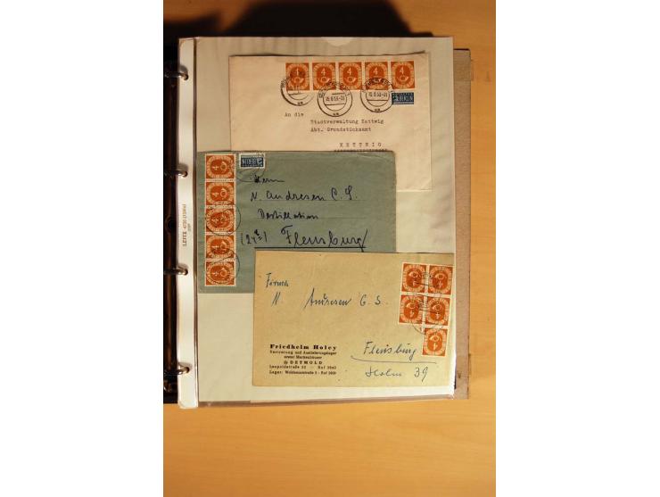 1951, POSTHORN, umfangreiche Sammlung mit einigen hundert Briefen, Karten und Paketkarten in 6 Ordnern inkl. 1 Band Ganzsache