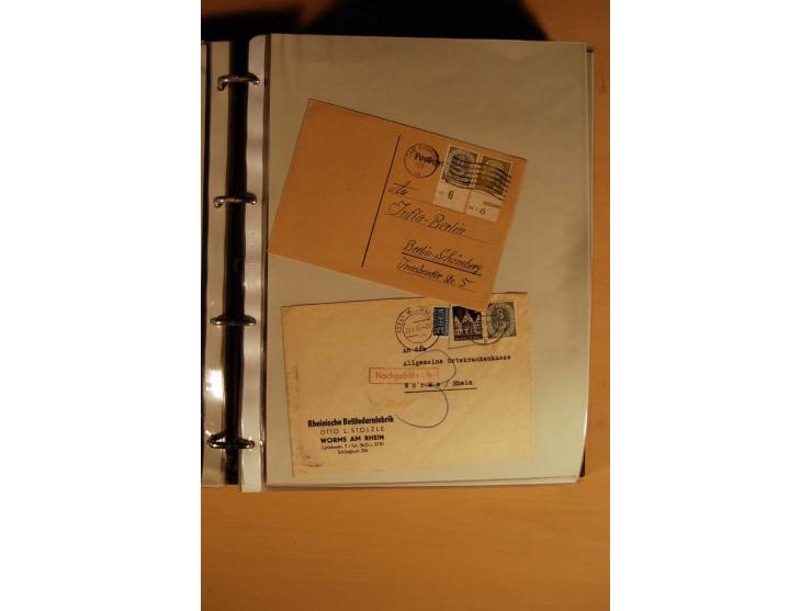 1951, POSTHORN, umfangreiche Sammlung mit einigen hundert Briefen, Karten und Paketkarten in 6 Ordnern inkl. 1 Band Ganzsache